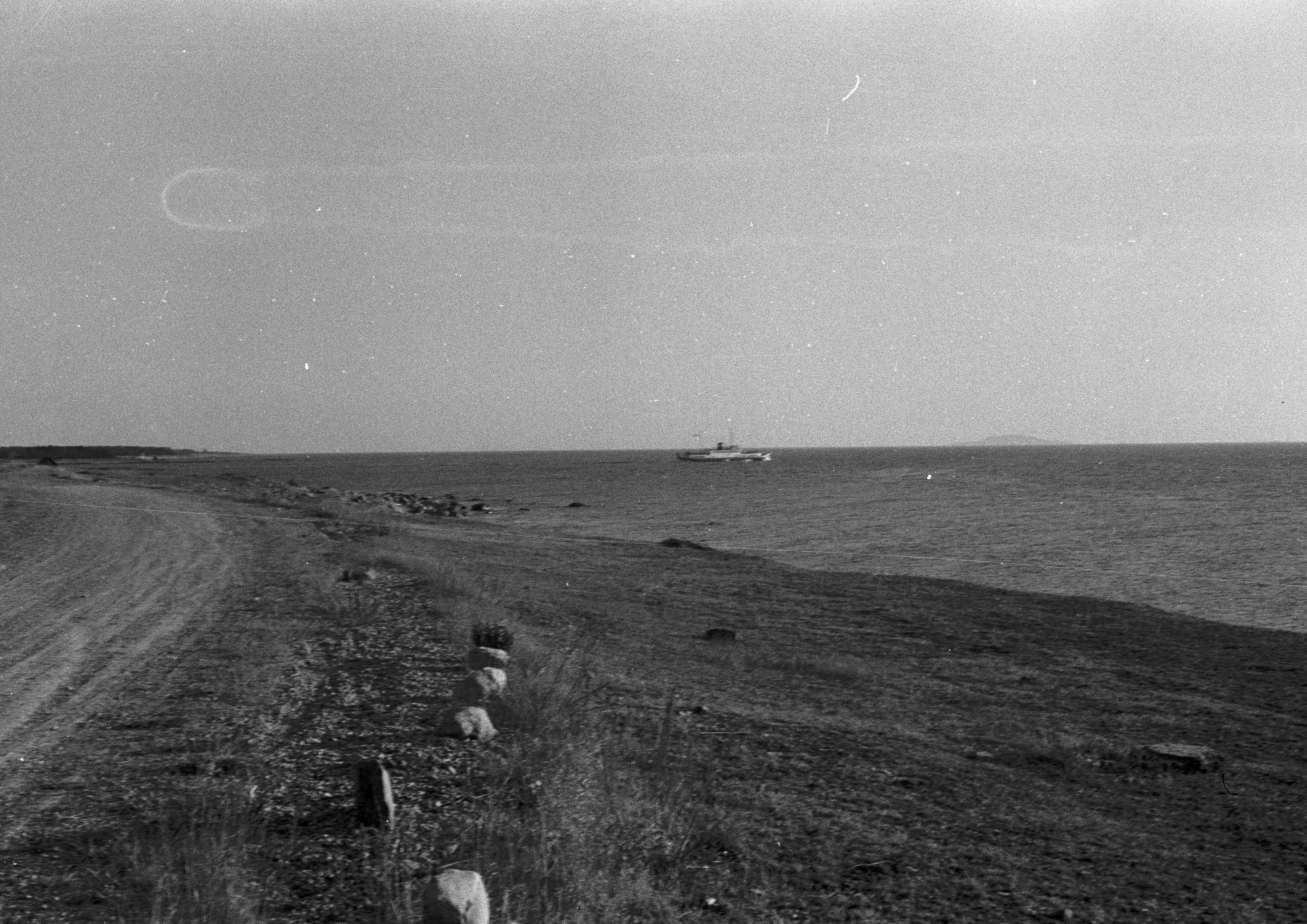 S3_196907-0011