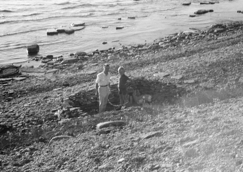S3_196907-0013