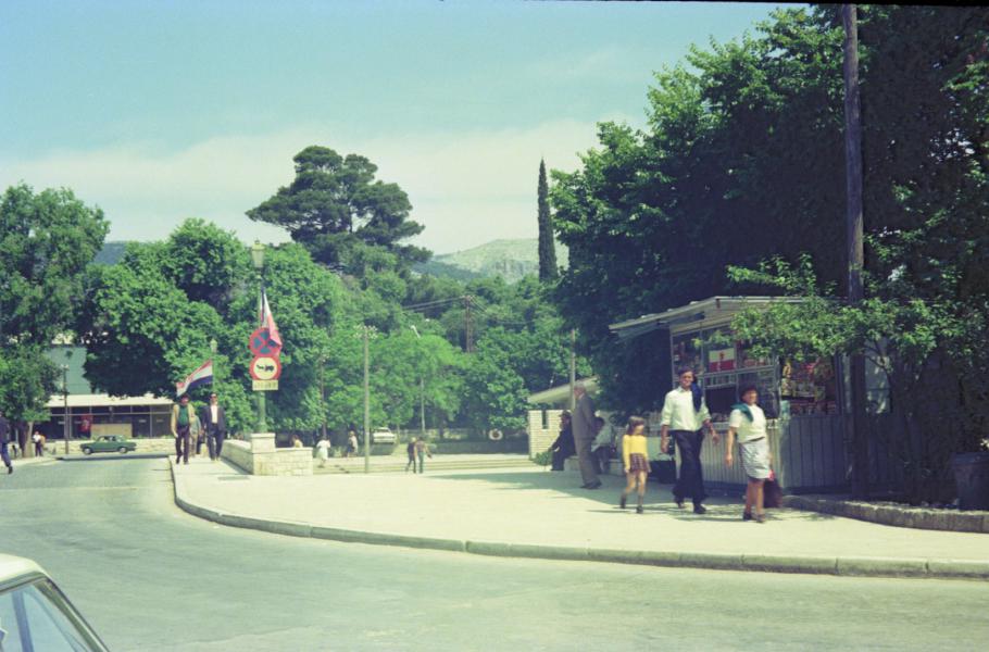 S3_197505-05