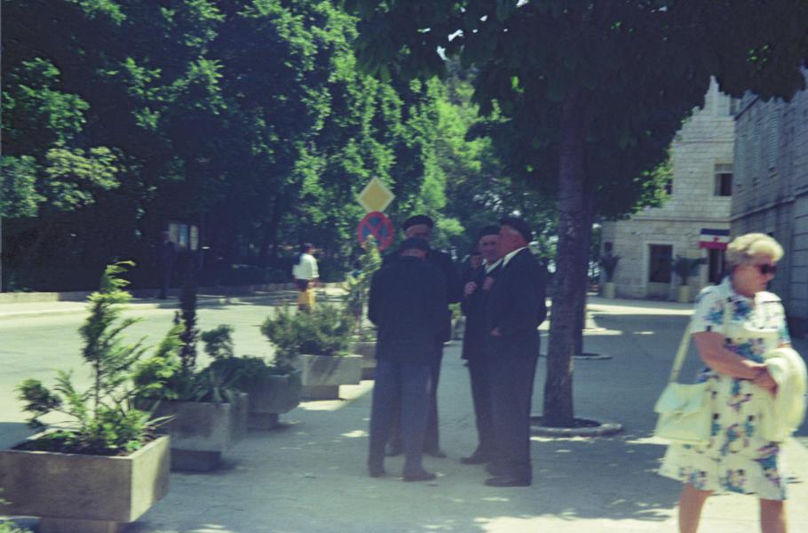 S3_197505-06