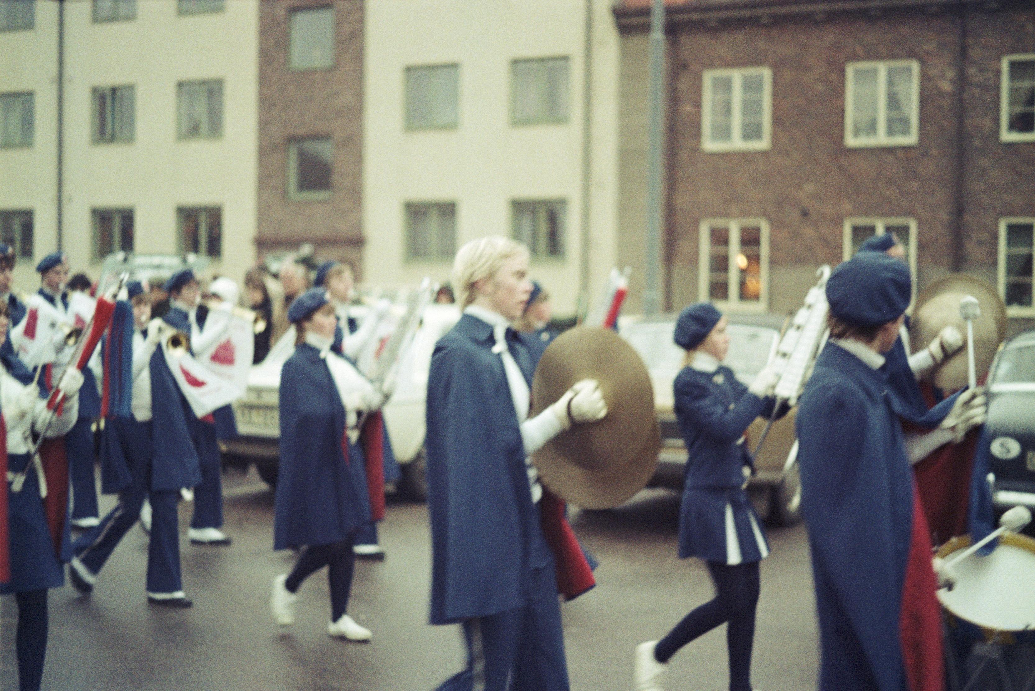 S3_197910-16