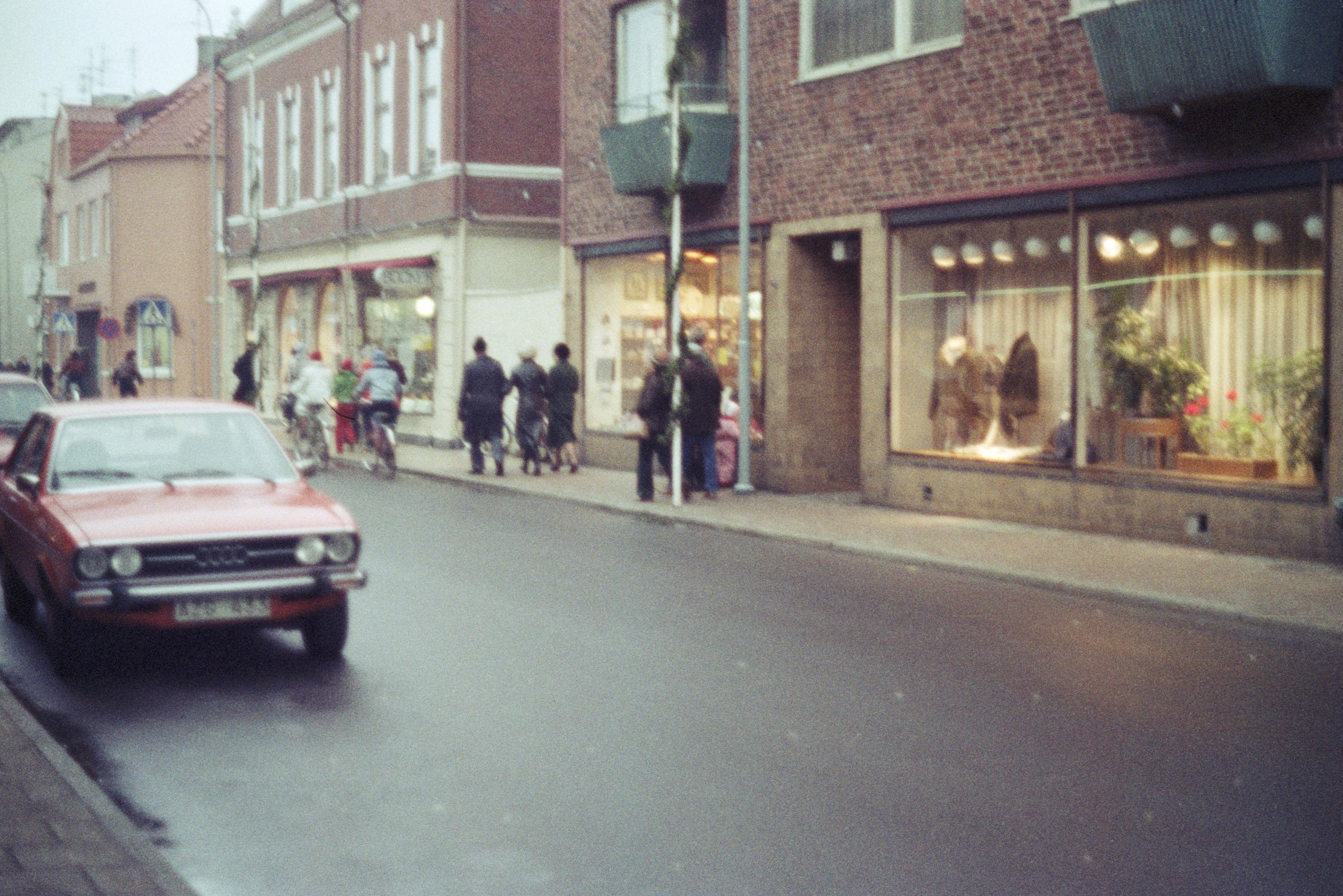 S3_197910-17