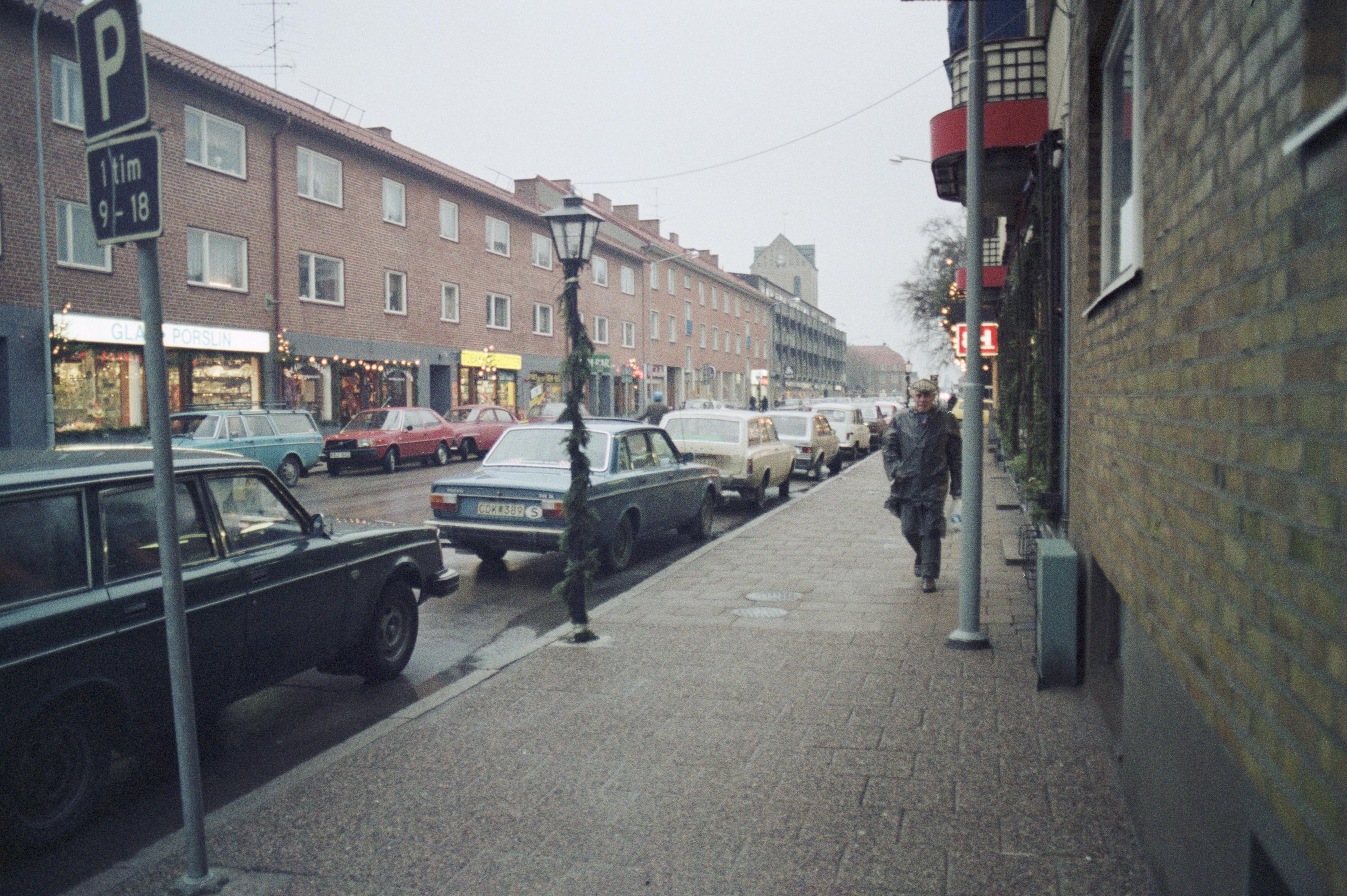 S3_197912-22