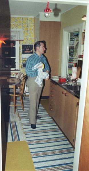 S3_197912-11