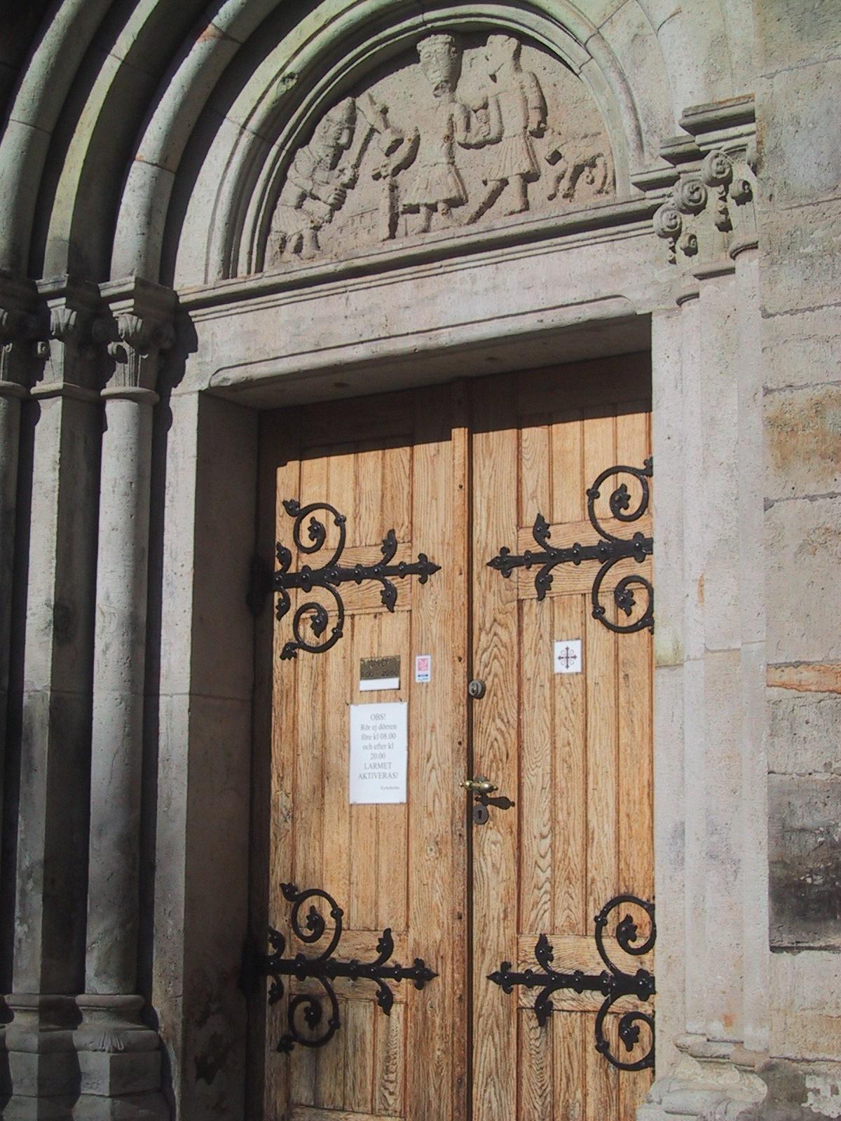 1635