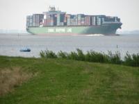Containerbt p Elbe